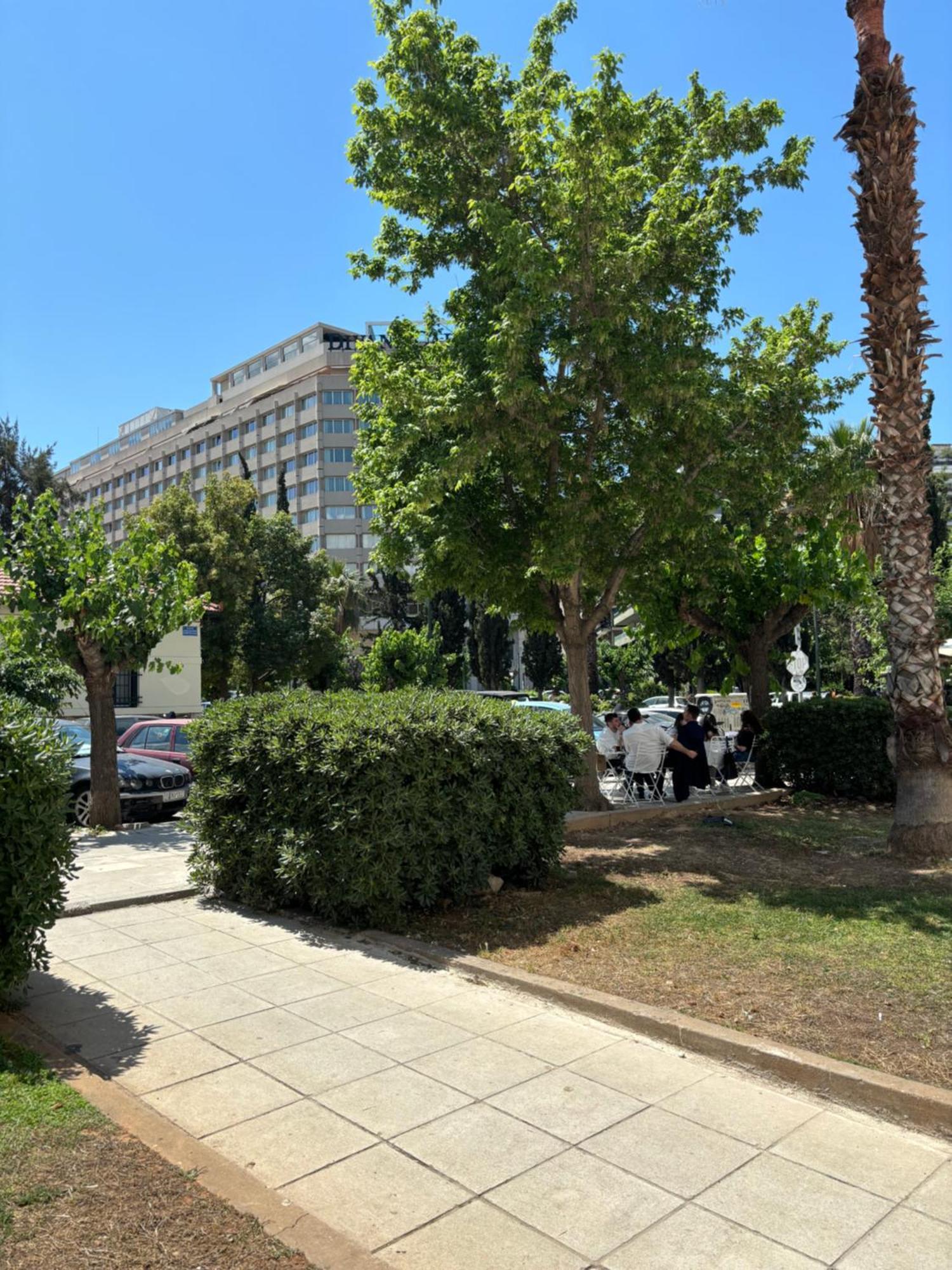 Chic Comfort: Where Cozy Meets Professional Atenas Exterior foto